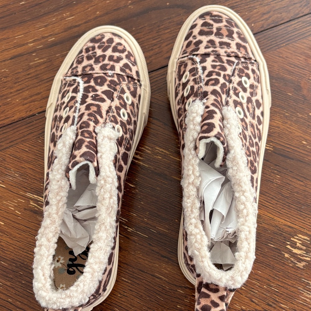 Gypsy Jazz Leopard Print Slip-On Sneakers Size 8